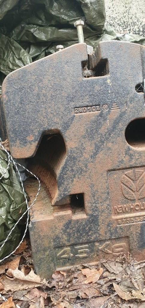 New Holland Frontvikter 22x45 kg Front weights