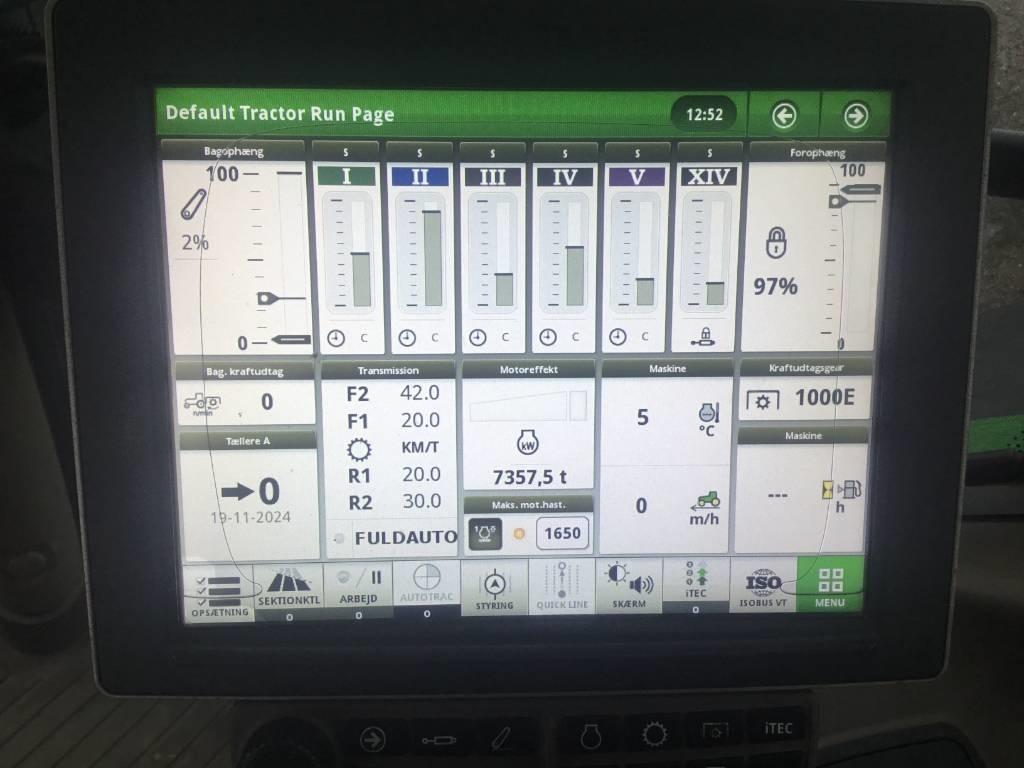 John Deere 6215 R Tractors