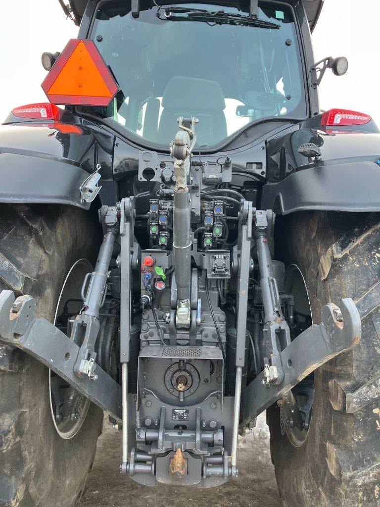 Valtra Q305 Trattori