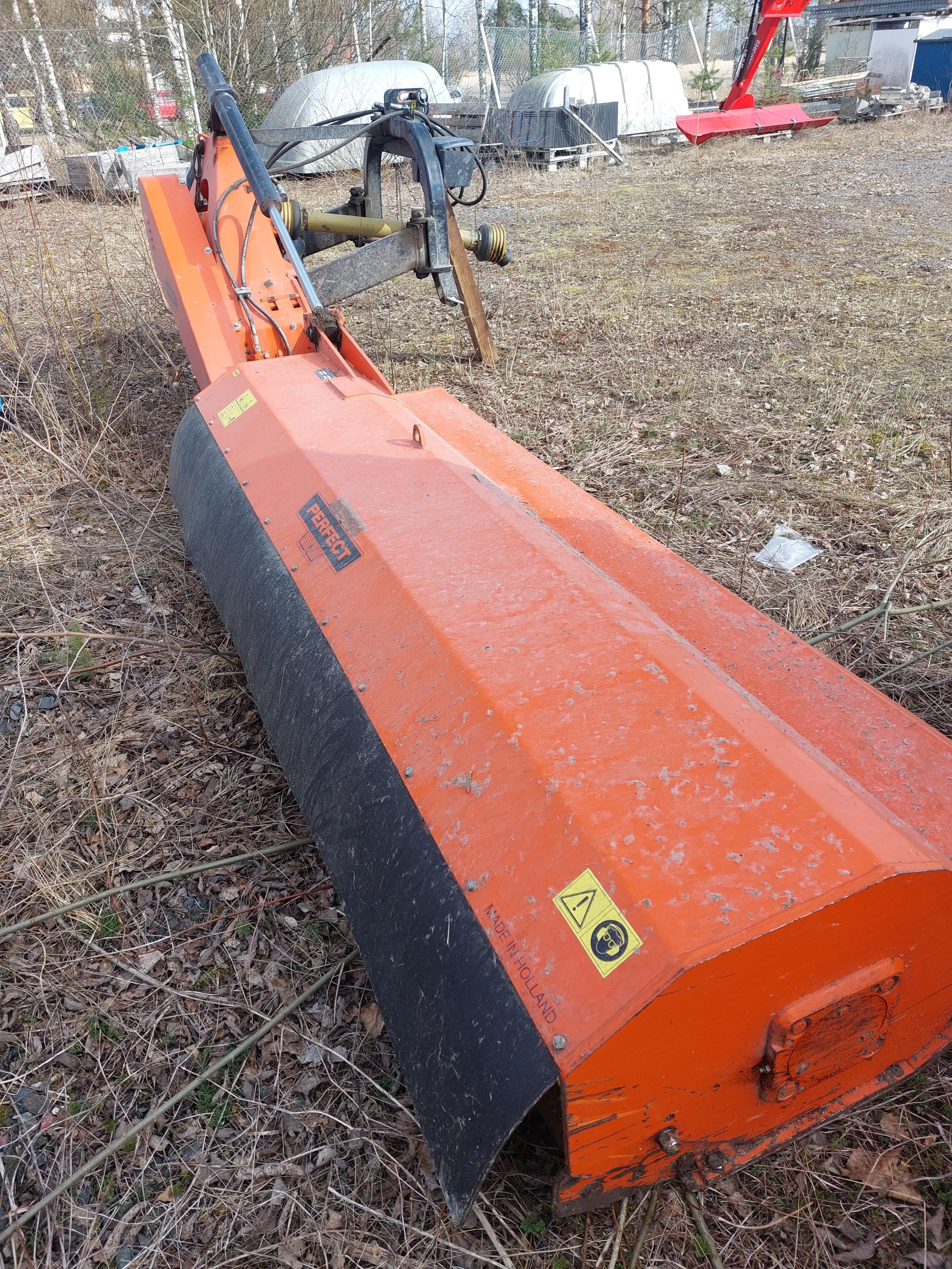 Perfect 240 piennarmurskain Pasture mowers and toppers