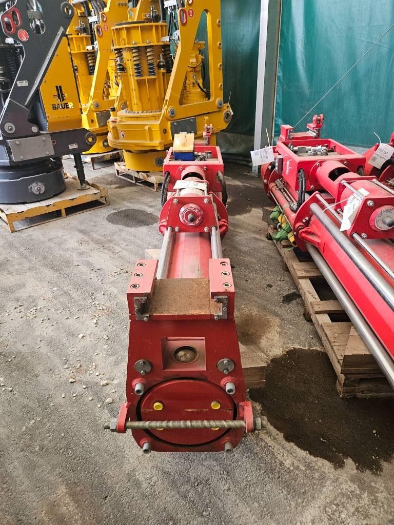 Bauer Hydraulikhammer/Hydraulic hammer HR2750 Piling rigs