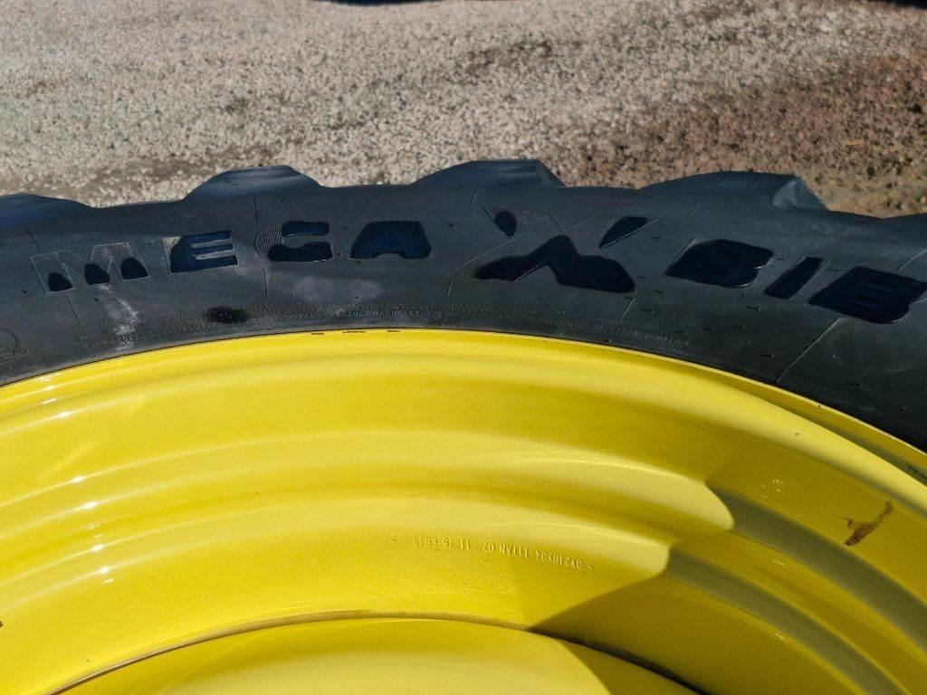Michelin MegaXbib 710/75-R34 Other tractor accessories