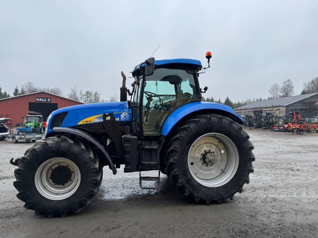 New Holland T 7030 Traktorer