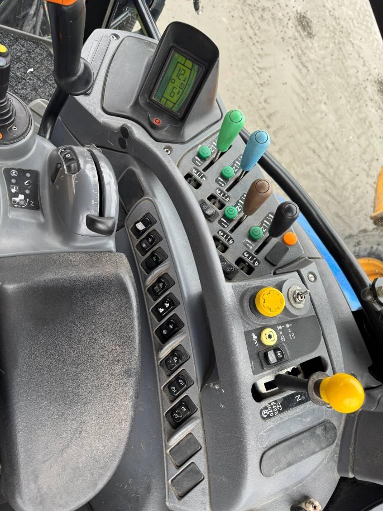 New Holland T 7030 Traktorer
