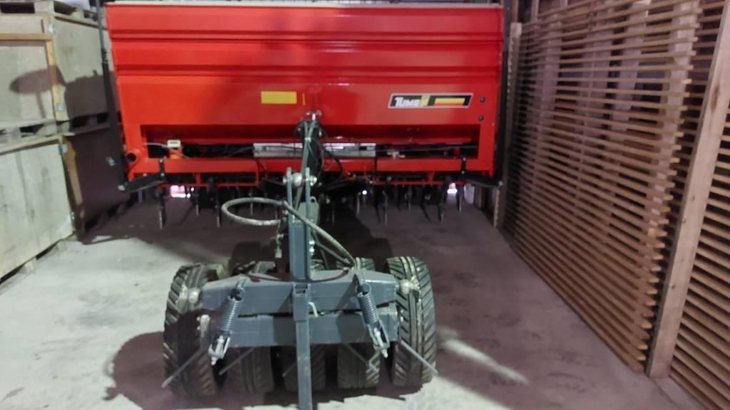 Tume JC3000 Seminatrici combinate