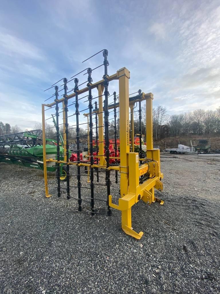 Claydon Straw Harrow Harrows