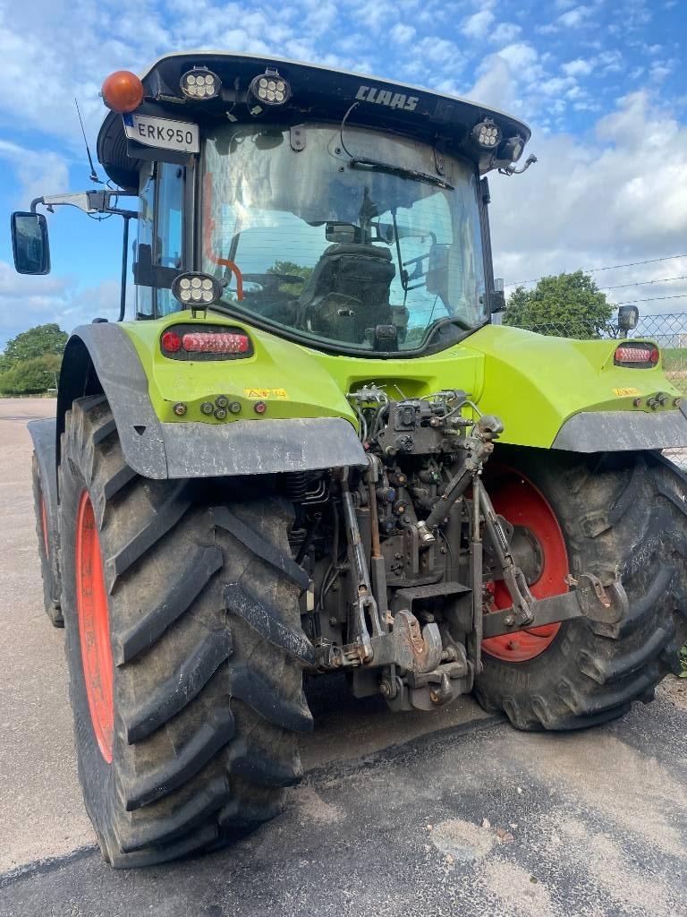 CLAAS Arion 550 Cmatic Tractors