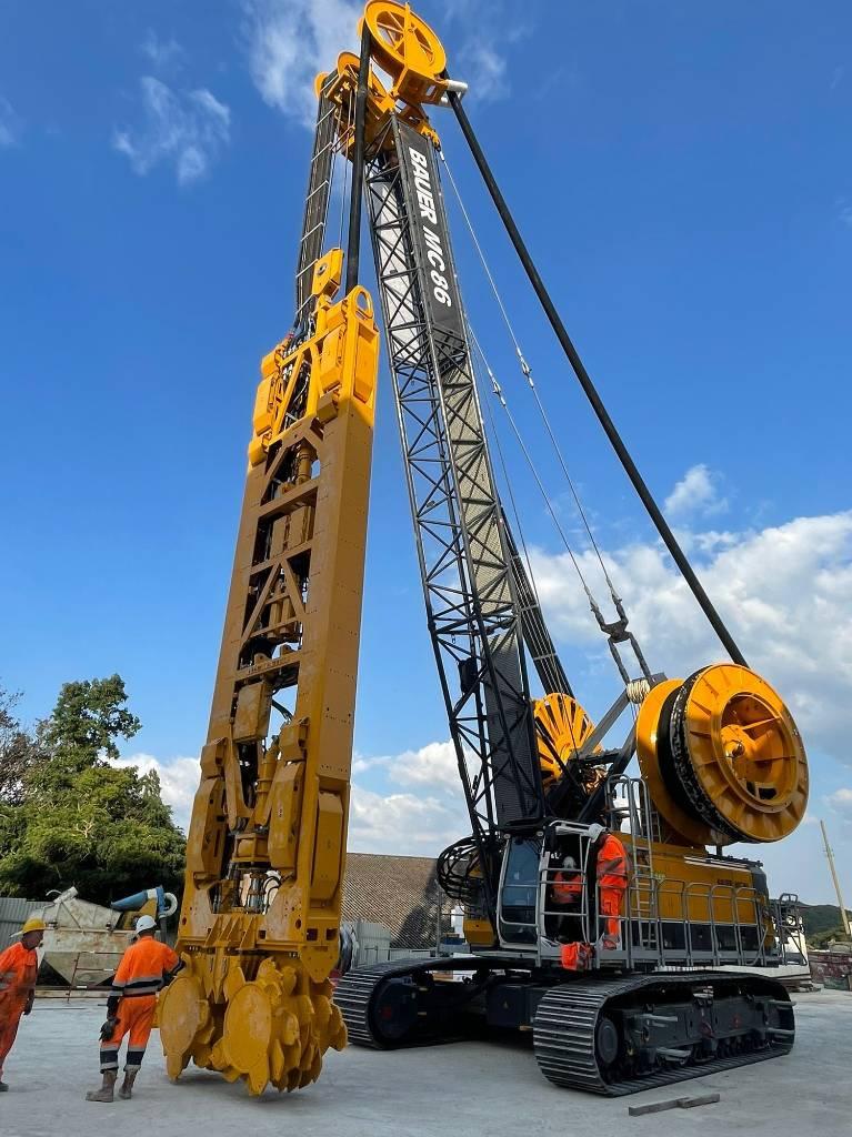 Bauer Seilbagger / Crane MC86 Seilbagger & Schlitzwandtechnik