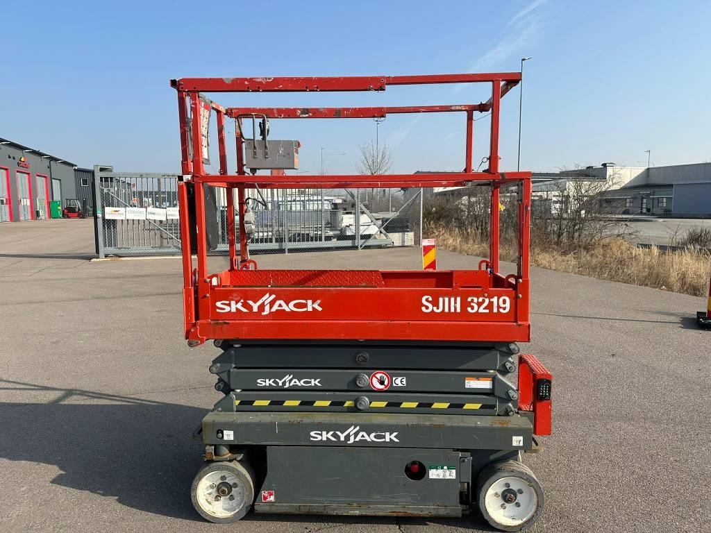 SkyJack 3219 Saxliftar