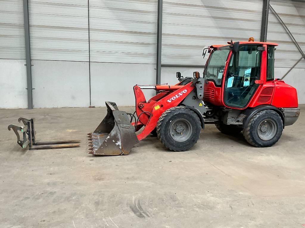 Volvo L 25 F Pale gommate