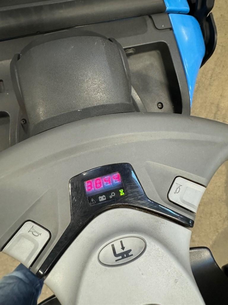 Toyota SPE160L Deichselstapler
