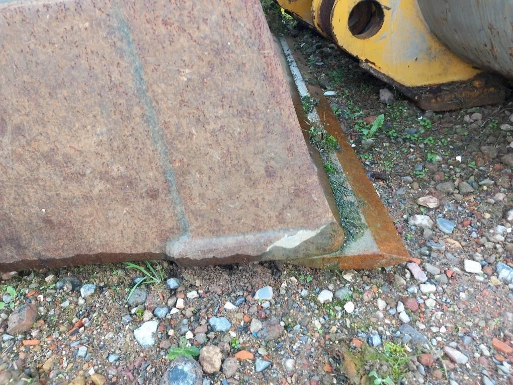 Komatsu WA480-8 Buckets