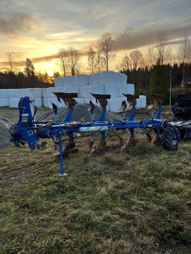 Överum VFCX 4975 Reversible ploughs