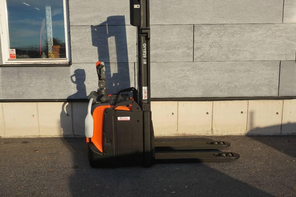 Toyota SPE120L Käyden ajettavat pinoamistrukit