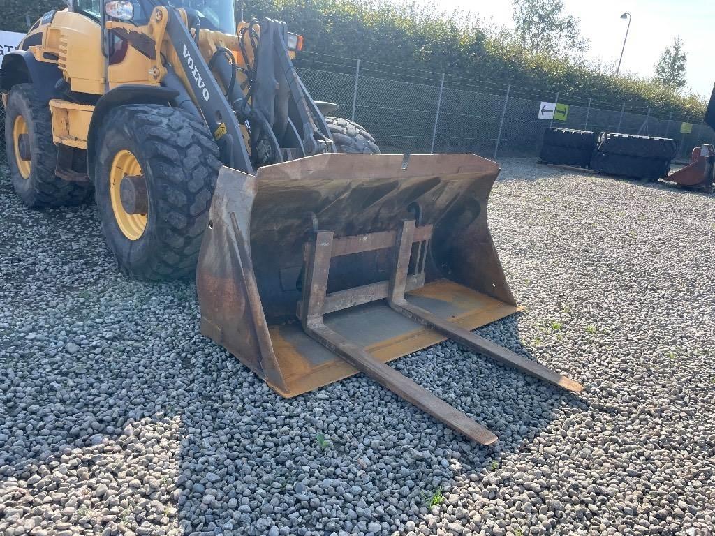 Volvo BM L45 Pale gommate