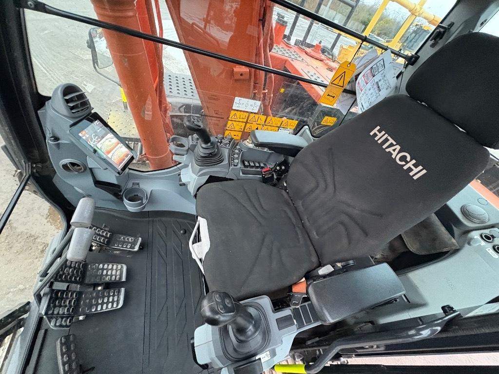 Hitachi ZX130LCN-7 Raupenbagger