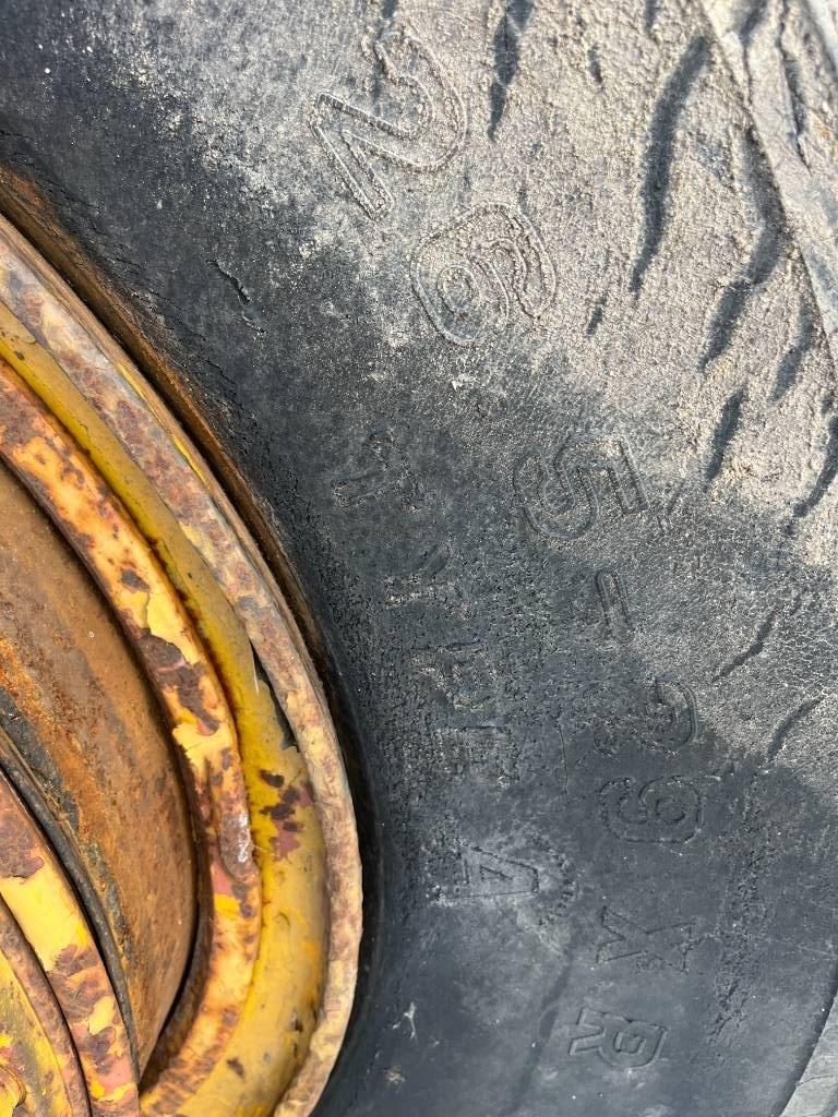 CAT 619 Ruspe