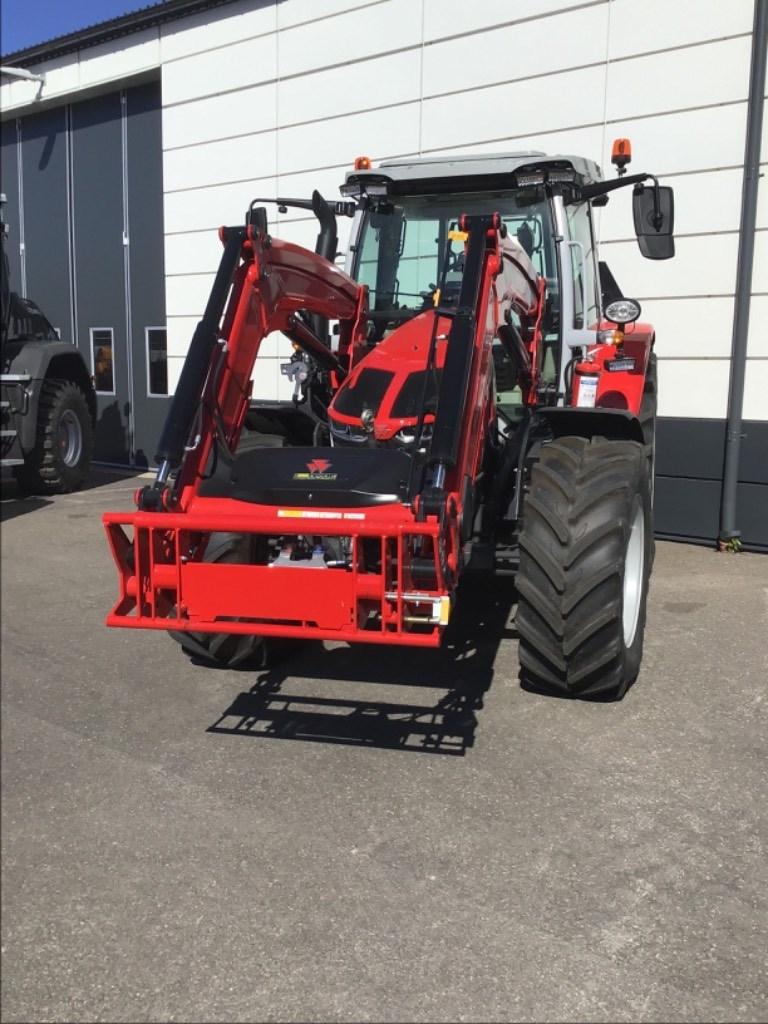 Massey Ferguson 5S.145 Tractors