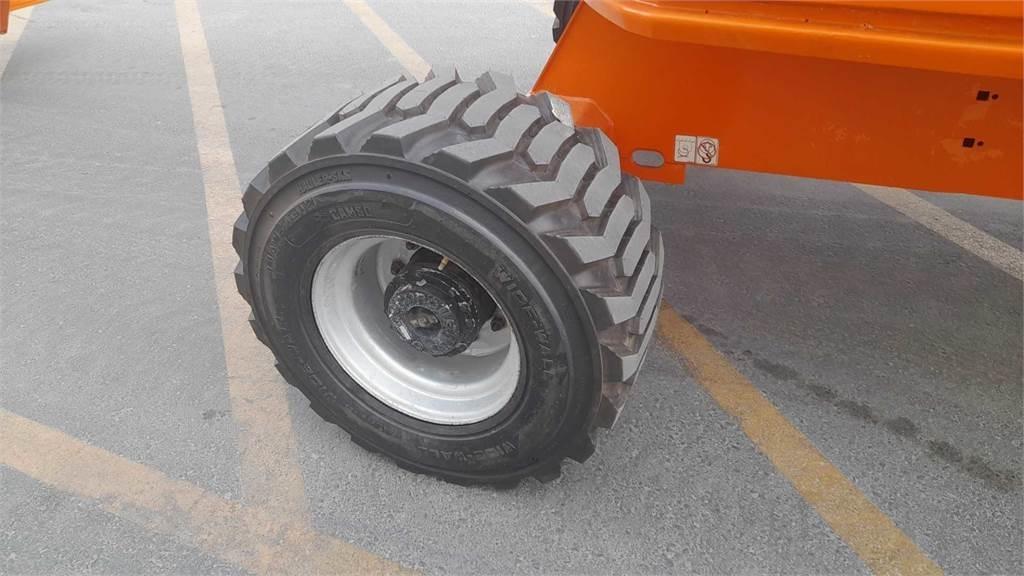 JLG 450AJSII Kloubové plošiny