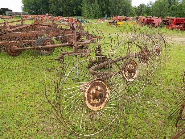  Saulīte 4 Grābekļi un siena ārdītāji