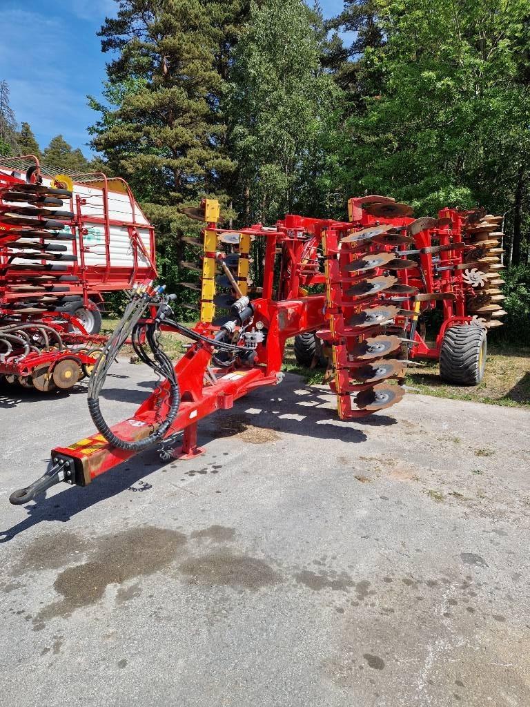 Väderstad TD400 Cultivators