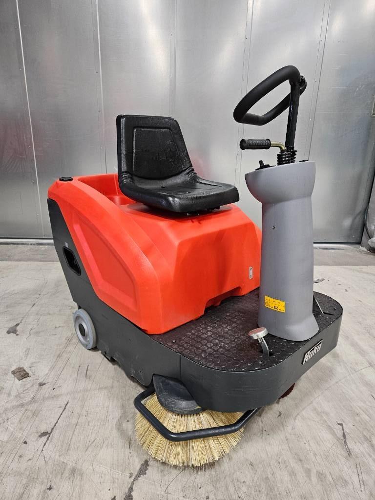 Hako Sweepmaster B800R Inomhus sopmaskiner