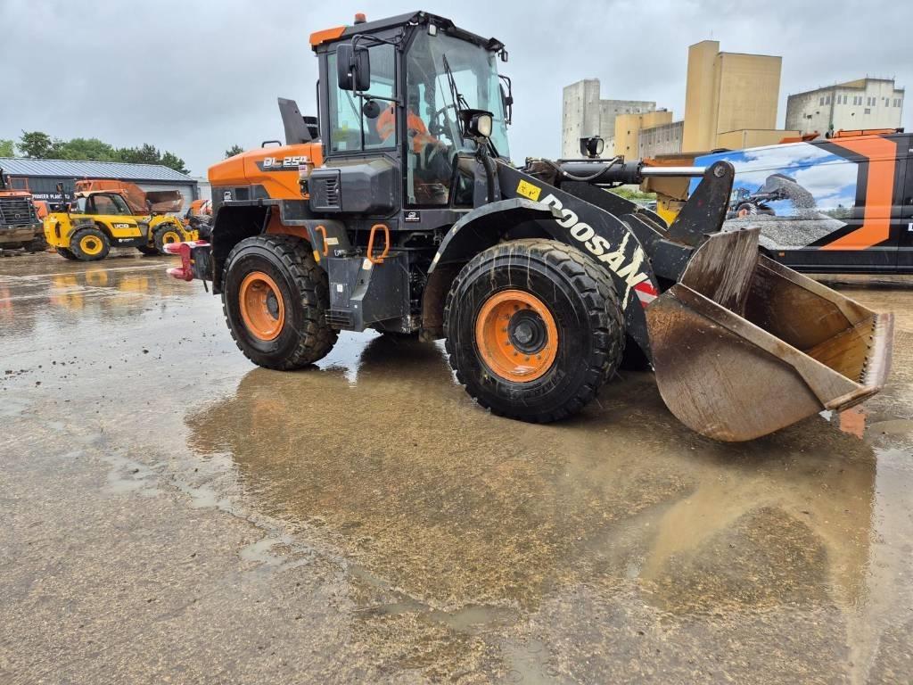 Doosan DL 250-7 Wheel loaders