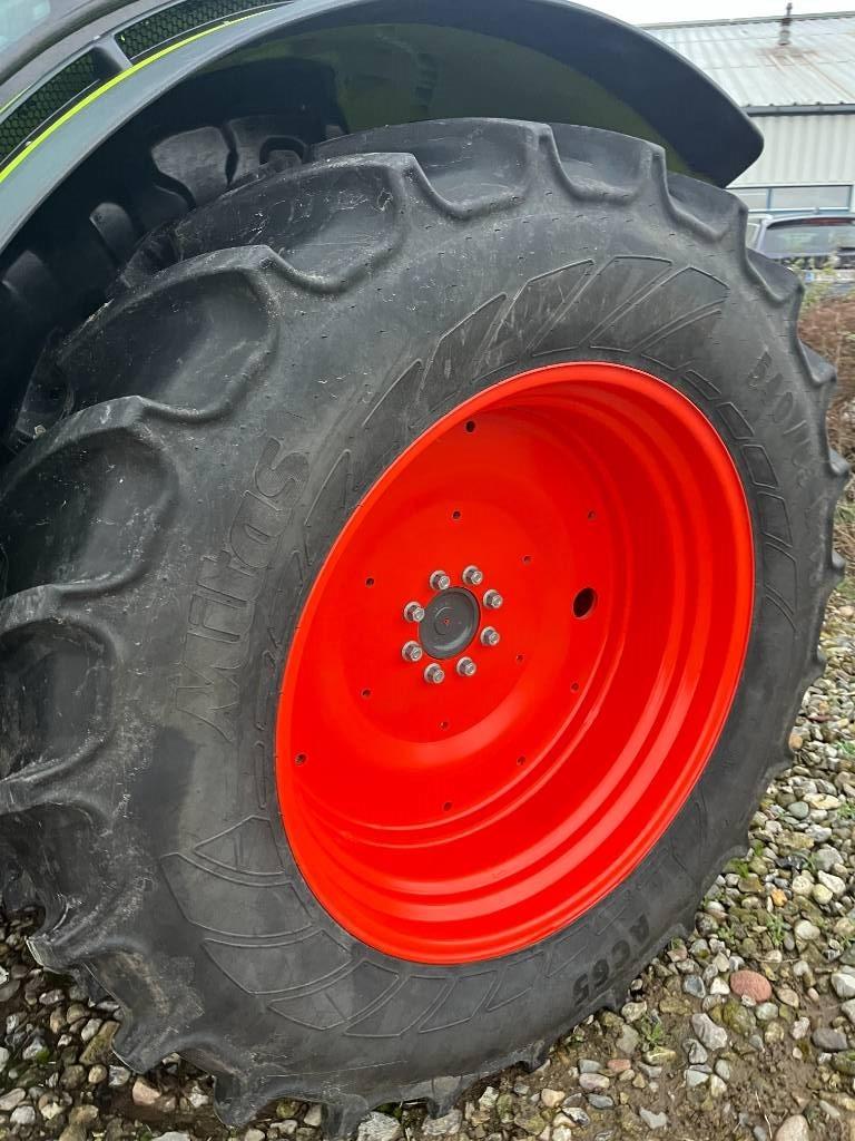 CLAAS Arion 450 CIS Tractors