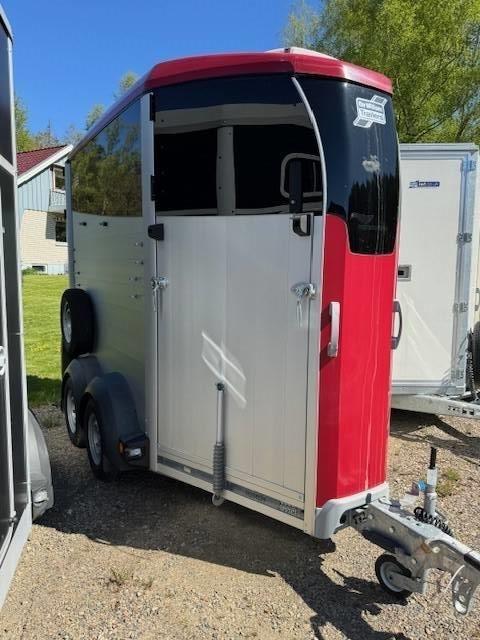 Ifor Williams HBX 403 Djurtransportsläp