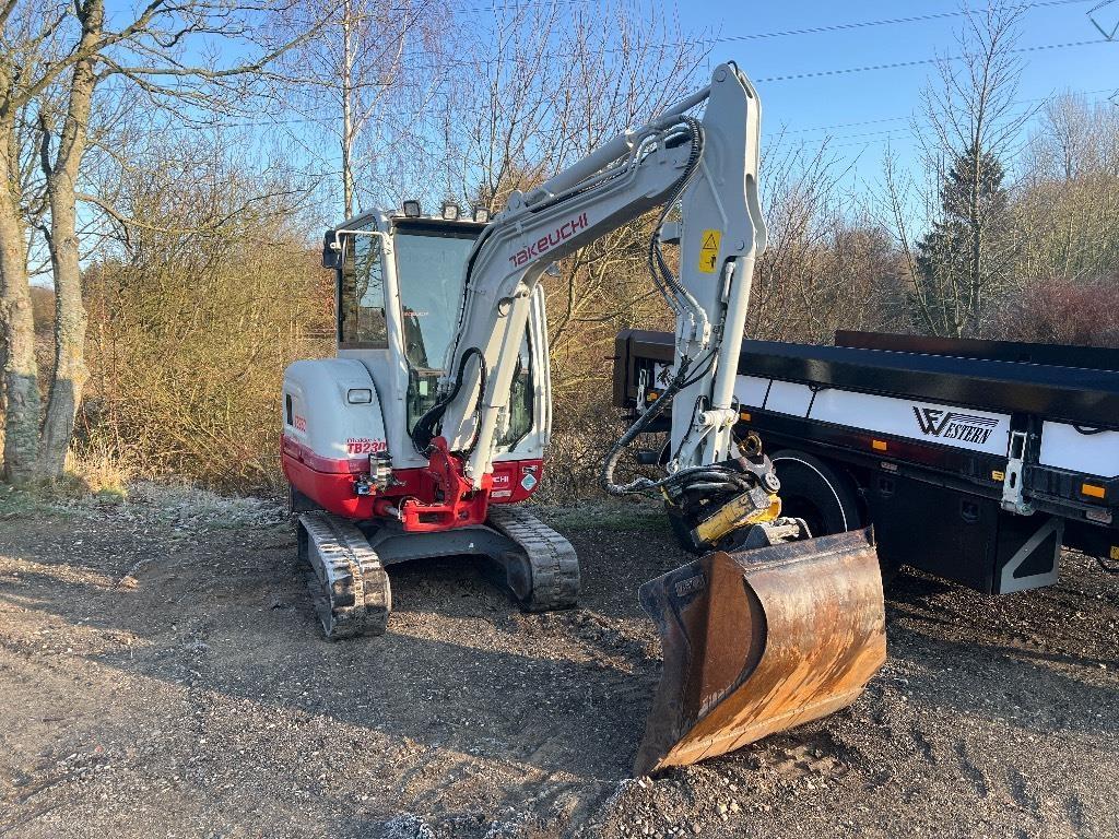 Takeuchi TB230 Minigravemaskiner