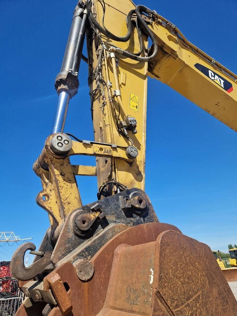 CAT 374FL Pelle sur chenilles