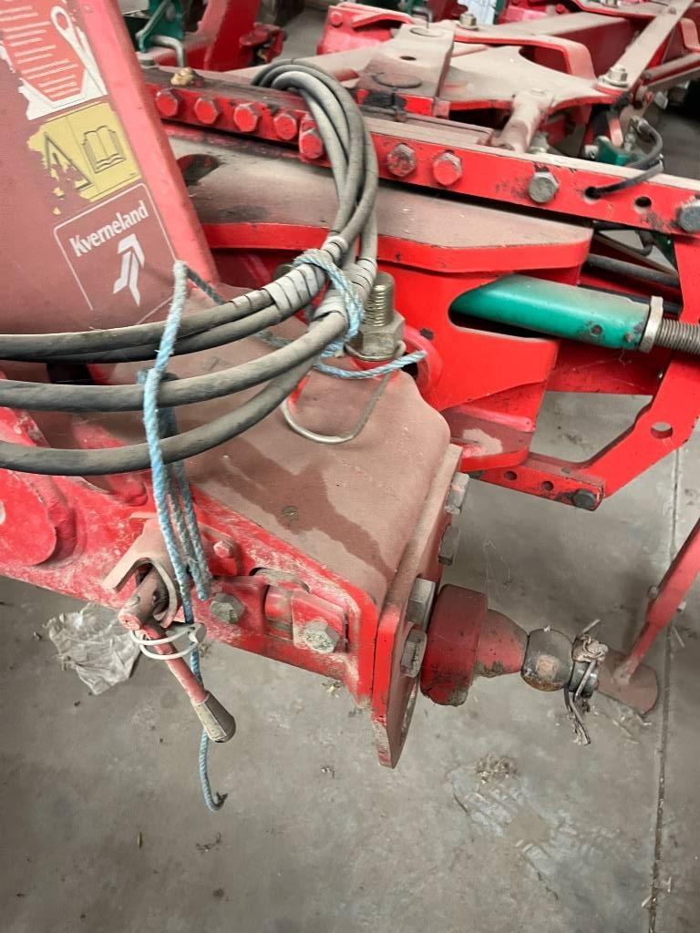 Kverneland EG 100 Aratri reversibili