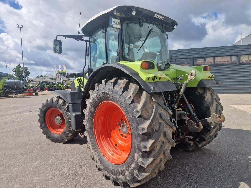 CLAAS Arion 640 CIS Trattori