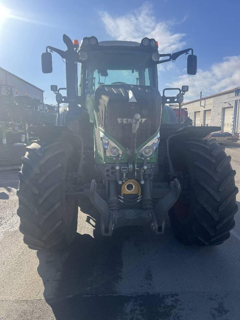 Fendt 826 Profi Plus S4 Tractors