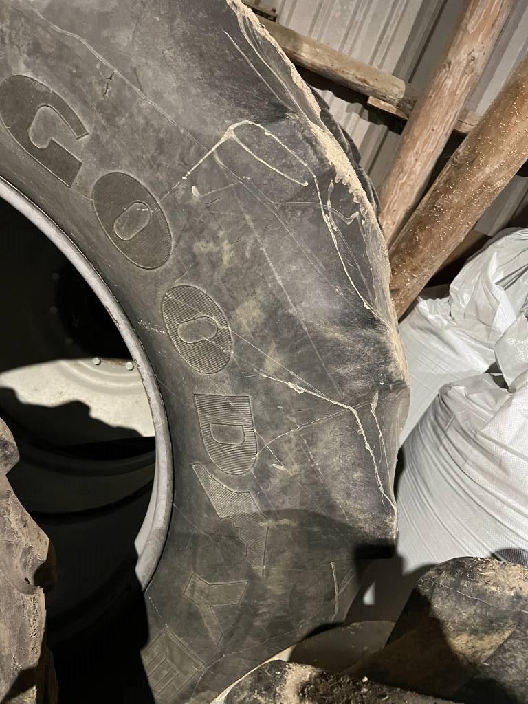 Goodyear Tvillinghjul Goodyear 580/70 R38 Tyres, wheels and rims