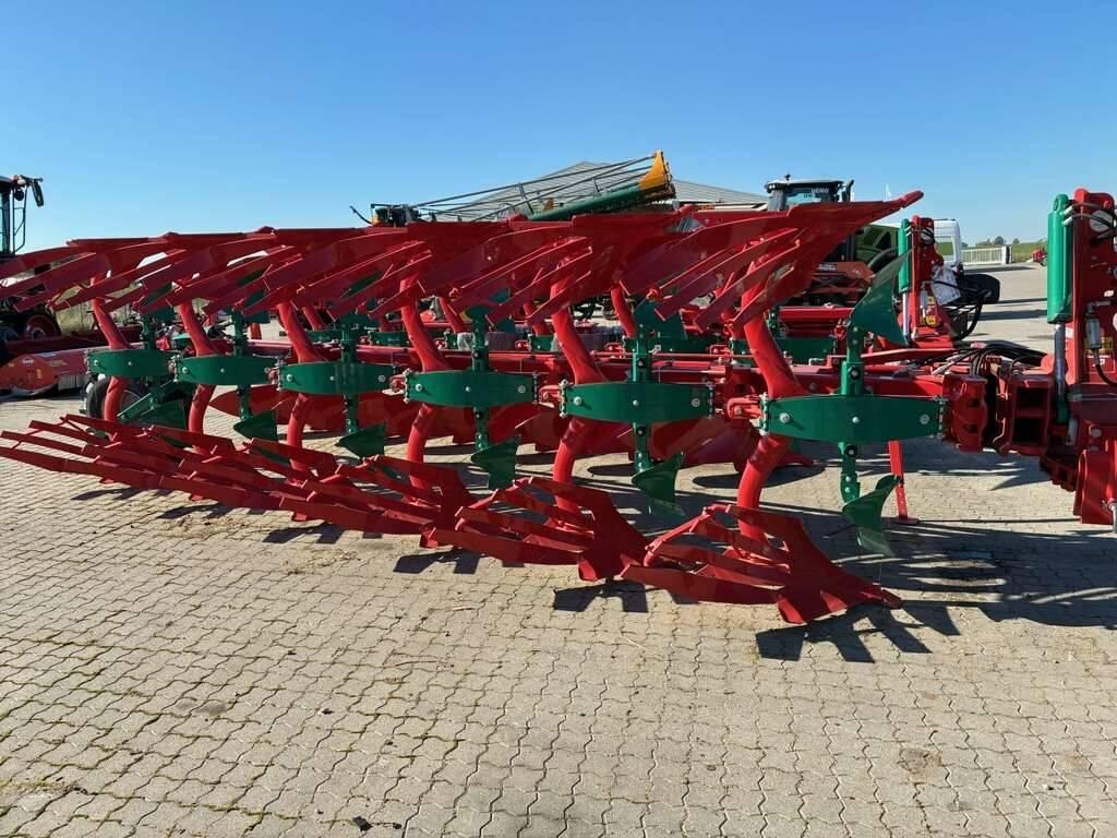 Kverneland 3300S Reversible ploughs