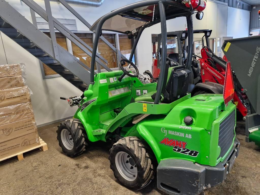 Avant 528 Multi purpose loaders