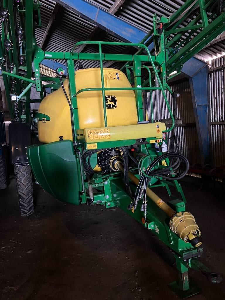 John Deere 732 Anhängespritzen