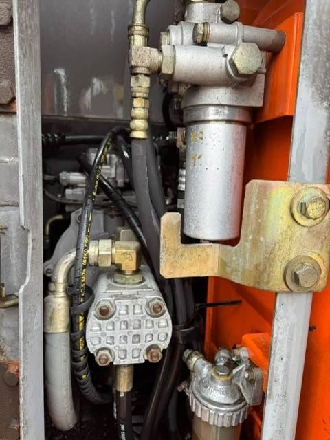 Hitachi ZX 135 US Escavatori cingolati