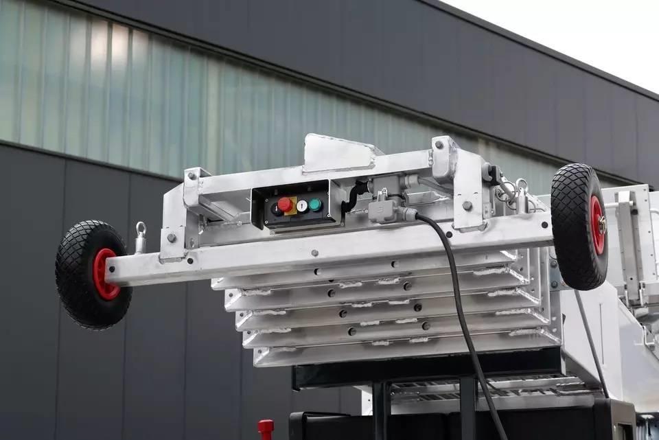 Böcker Junior 24 Goods and furniture lifts