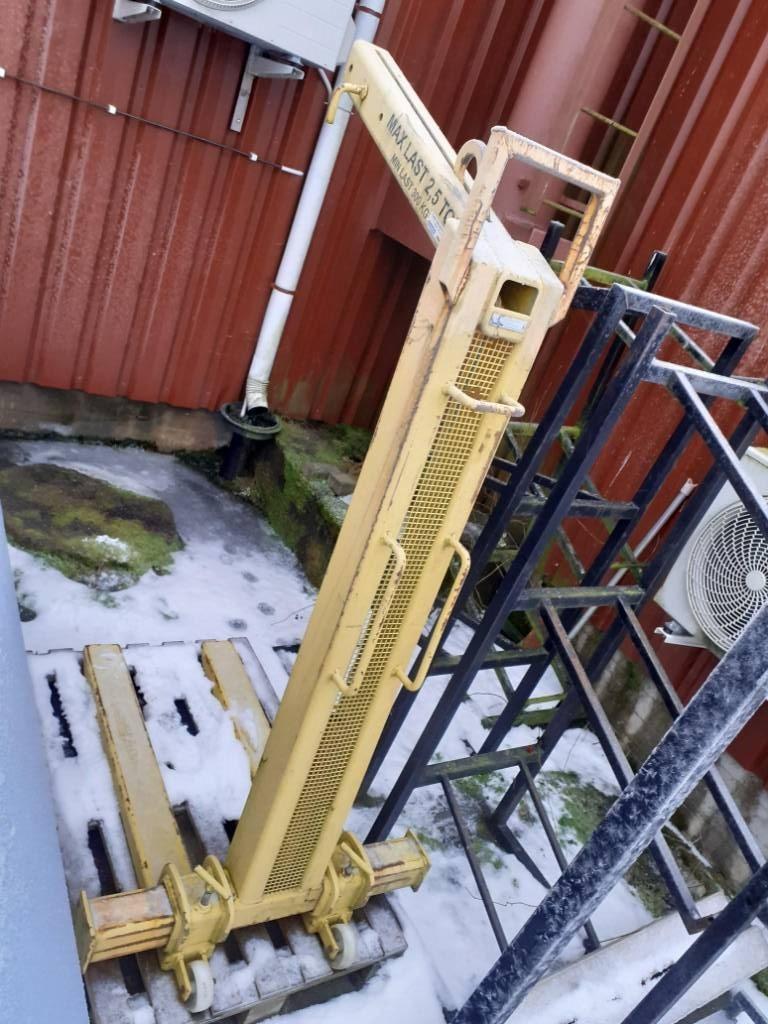 CERTEX Nostohaarukka 2500kg Movimentazione Materiali - Altro