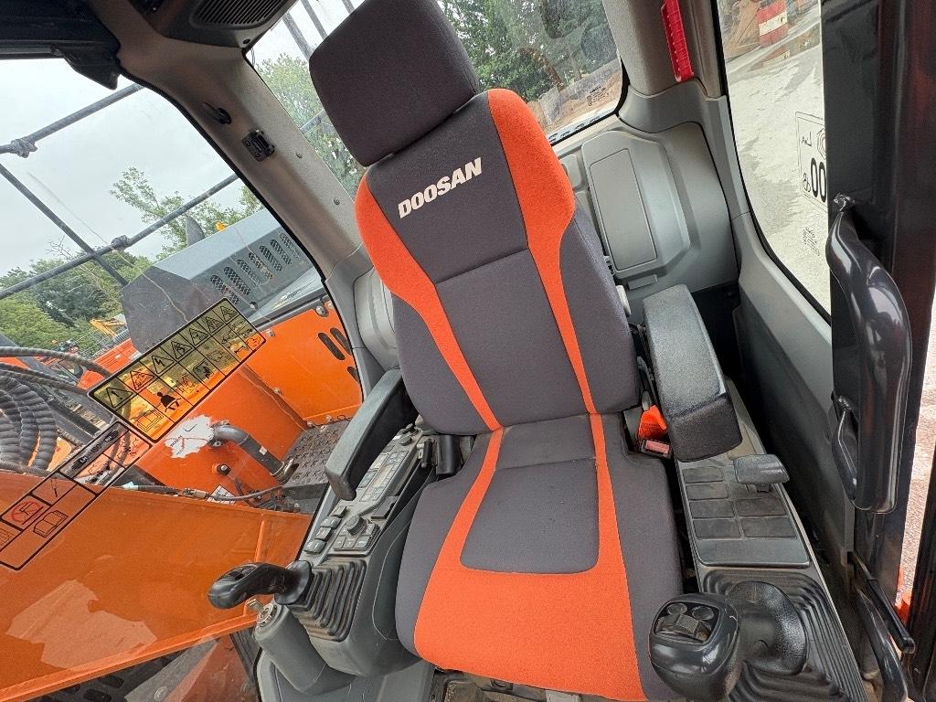 Doosan DX140LCR-5 Escavatori cingolati