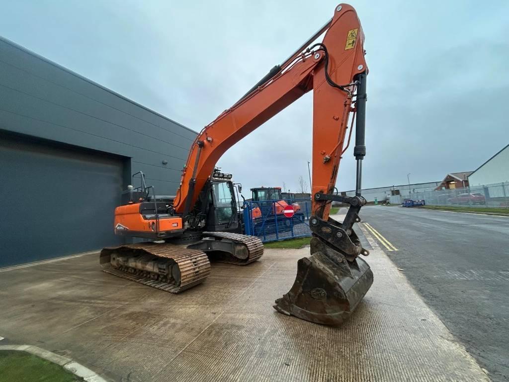 Doosan DX 225 - 7 Crawler excavators