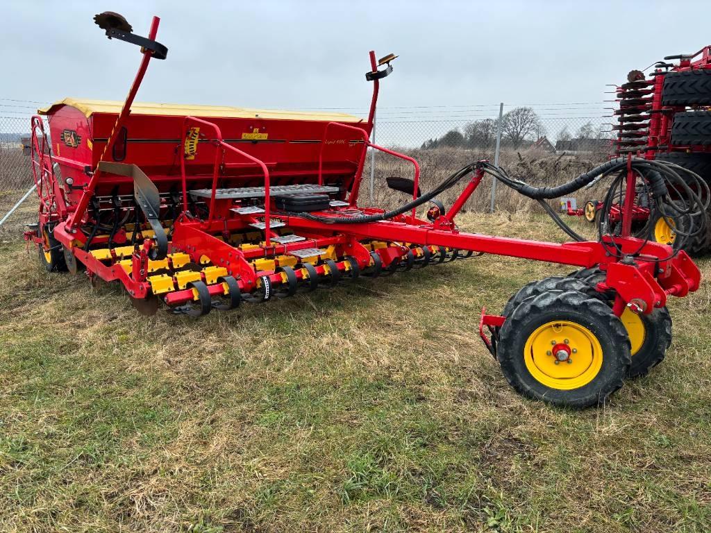 Väderstad RD400C Drillmaschinen