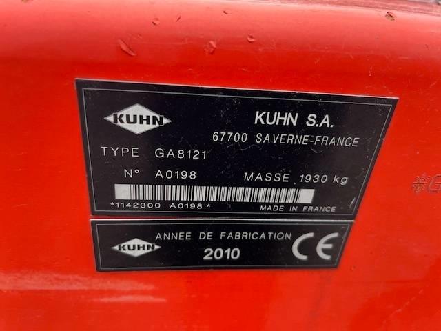 Kuhn GA 8121 Windrowers