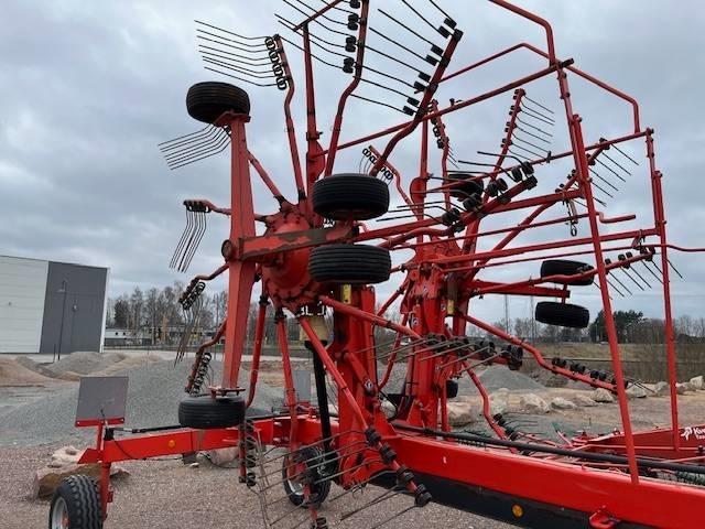 Kuhn GA 8121 Windrowers