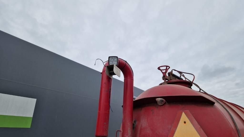  Omavalmiste Levitysvaunu 10m3 Sonstige Landmaschinen