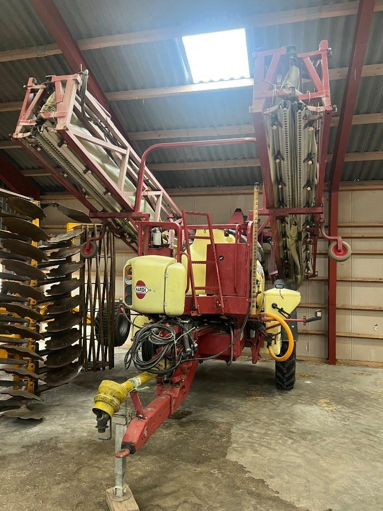 Hardi Commander 2800 Twin Force Trailed sprayers