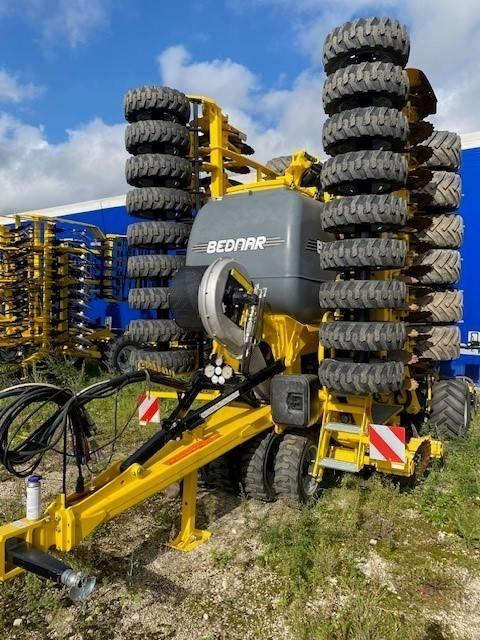Bednar OMEGA OO 9000 FL Perforatrici