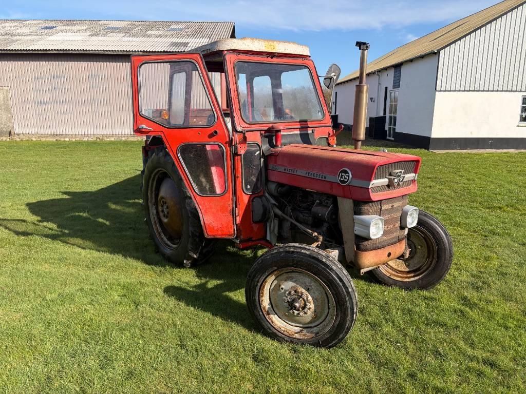 Massey Ferguson 135 Traktorer